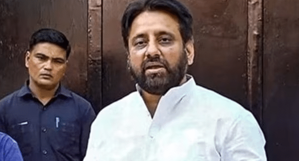 MLA Amanatullah khan पर ED रेड, AAP ने सरकार पर साधा निशाना